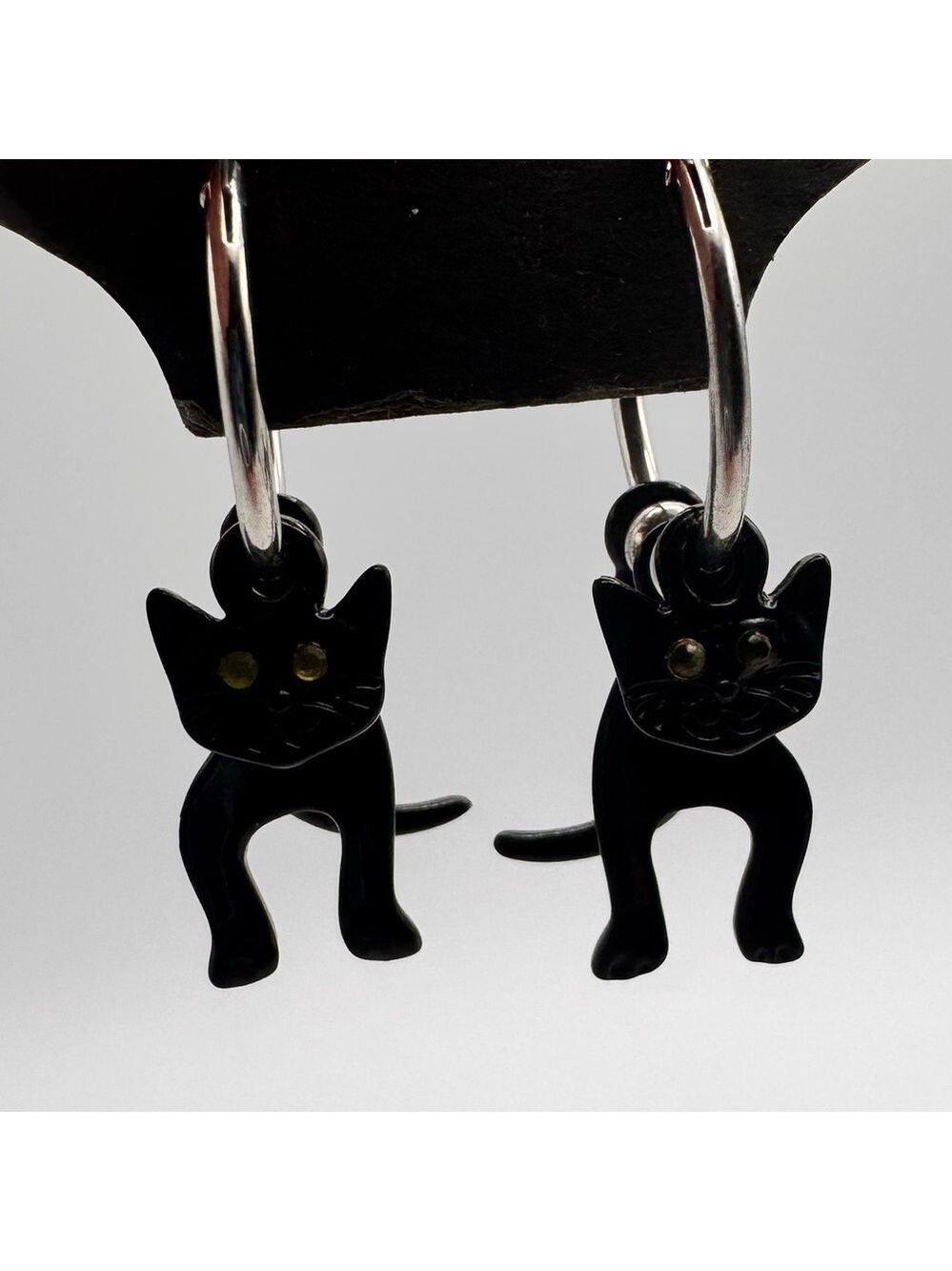 Vintage Avon Black Cat Hoop Earrings – Enamel Kitty Charms on Silver Tone Hoops